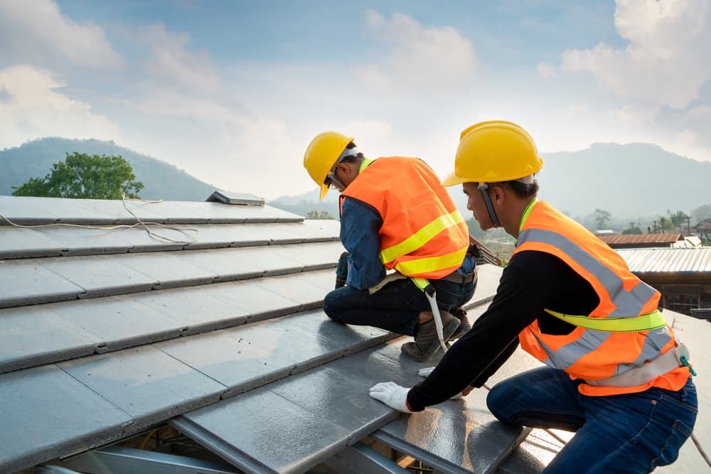 roof repair in Naples UT